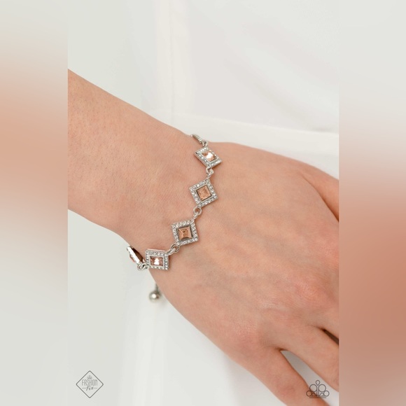 Fiercely 5th Avenue Complete Set - Picture 3 of 7